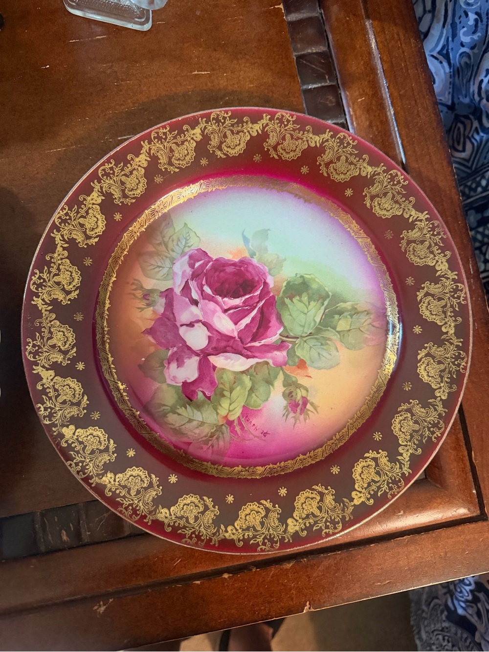 Gold-Trimmed Rose Porcelain Charger Plate in Burgundy and Pink